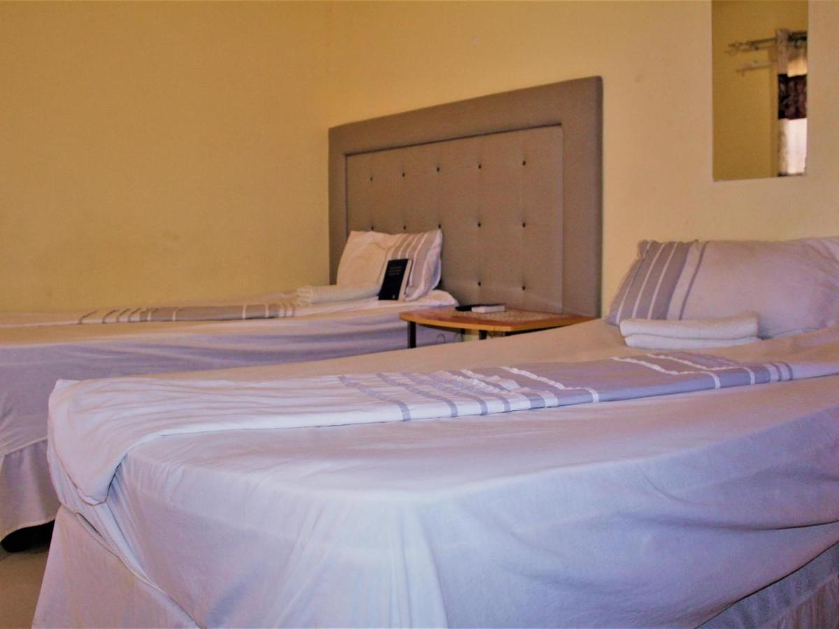 P Wake Guesthouse Opuwo Bilik gambar